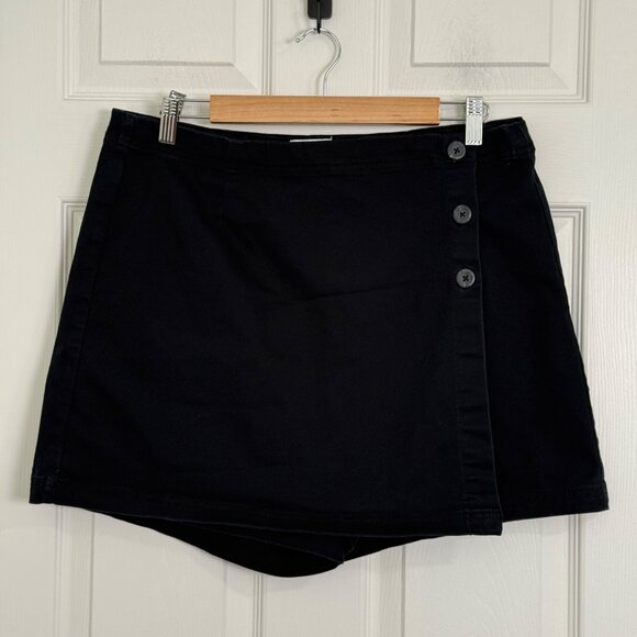 Curve Appeal Skort Womens Large Black Buttons Academia Vacation Resort Beachy - Picture 1 of 10